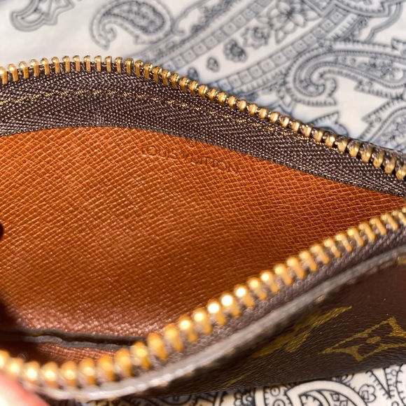 LV Key Cless Monogram - Picture 15 of 16